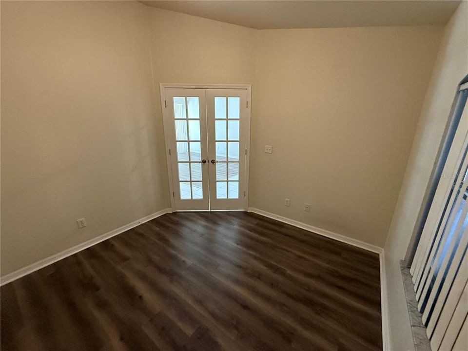 For Rent: $2,300 (3 beds, 2 baths, 1646 Square Feet)