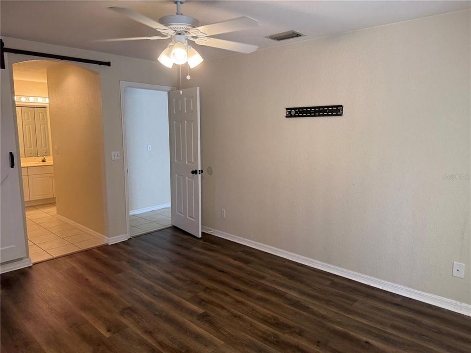 For Rent: $2,300 (3 beds, 2 baths, 1646 Square Feet)