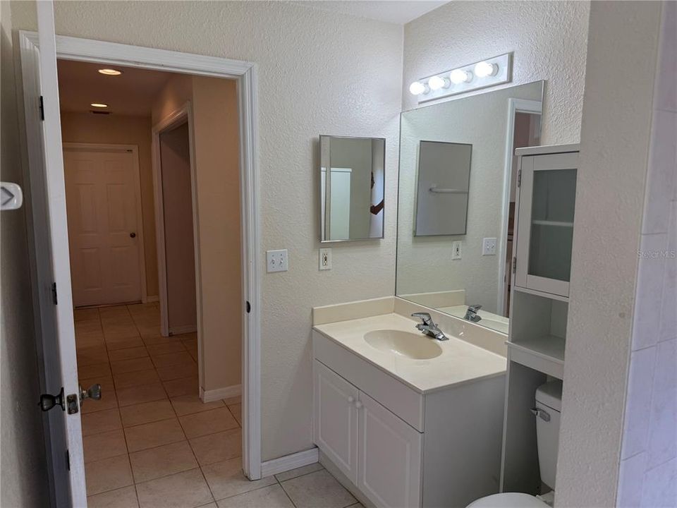 For Rent: $2,300 (3 beds, 2 baths, 1646 Square Feet)