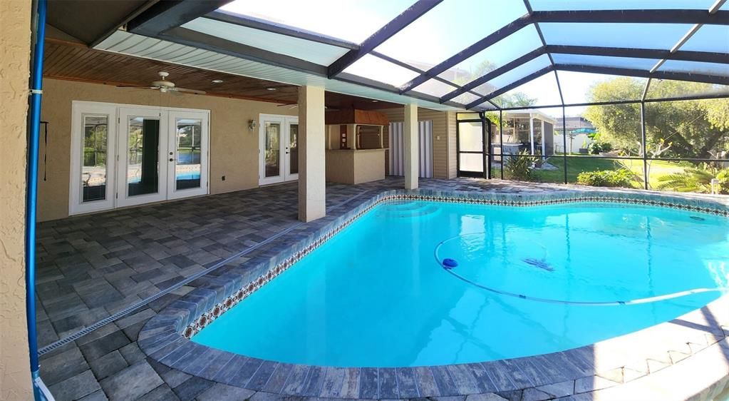 For Sale: $460,000 (4 beds, 2 baths, 2210 Square Feet)