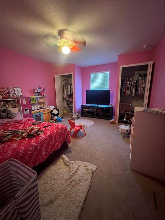 合同活跃: $310,000 (4 贝兹, 2 浴室, 2785 平方英尺)