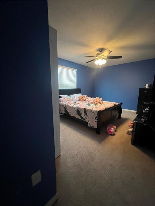 合同活跃: $310,000 (4 贝兹, 2 浴室, 2785 平方英尺)