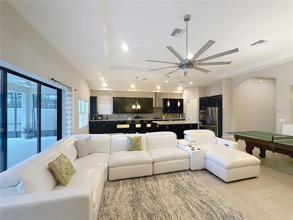 For Sale: $729,000 (4 beds, 3 baths, 2544 Square Feet)