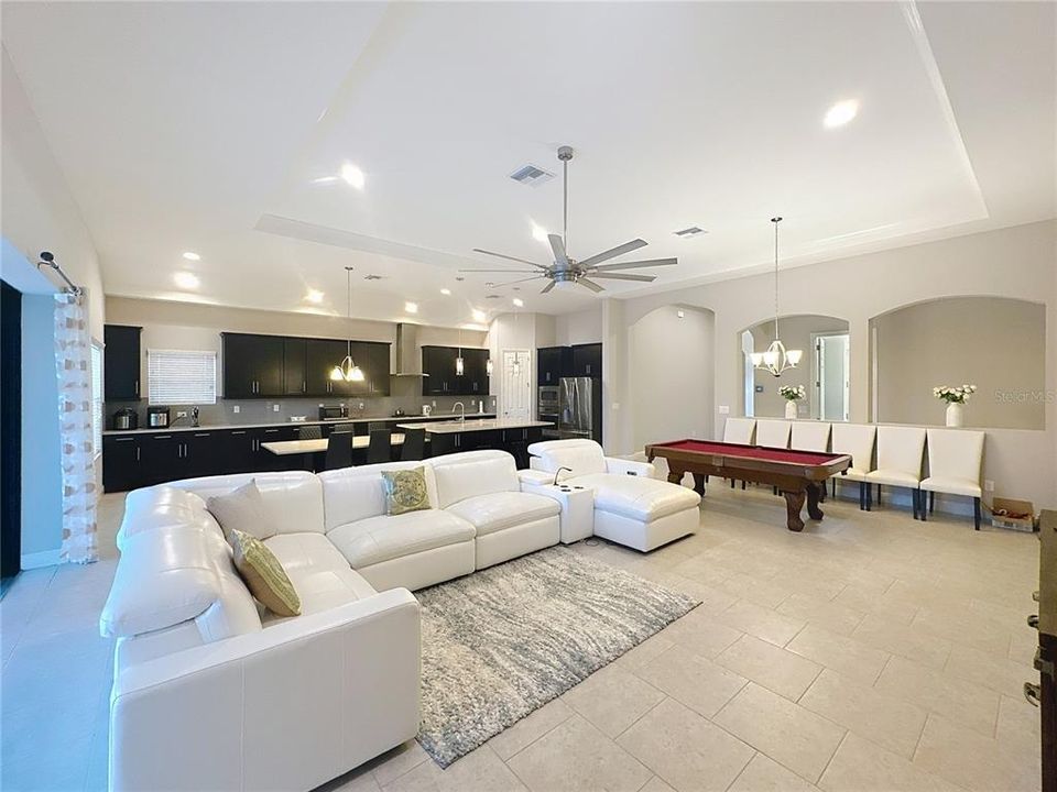 For Sale: $729,000 (4 beds, 3 baths, 2544 Square Feet)