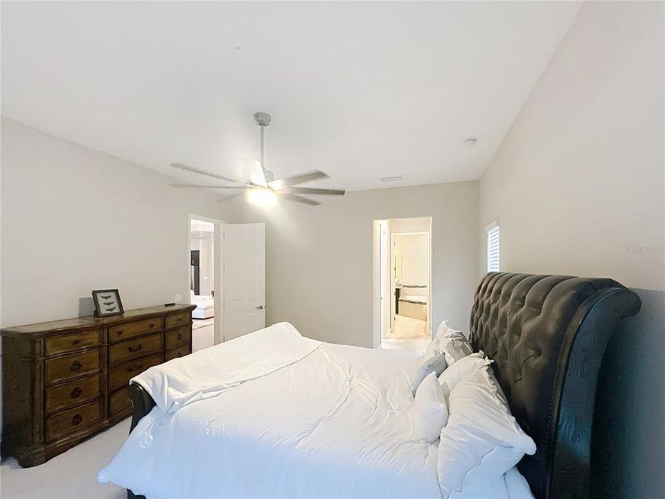 For Sale: $729,000 (4 beds, 3 baths, 2544 Square Feet)