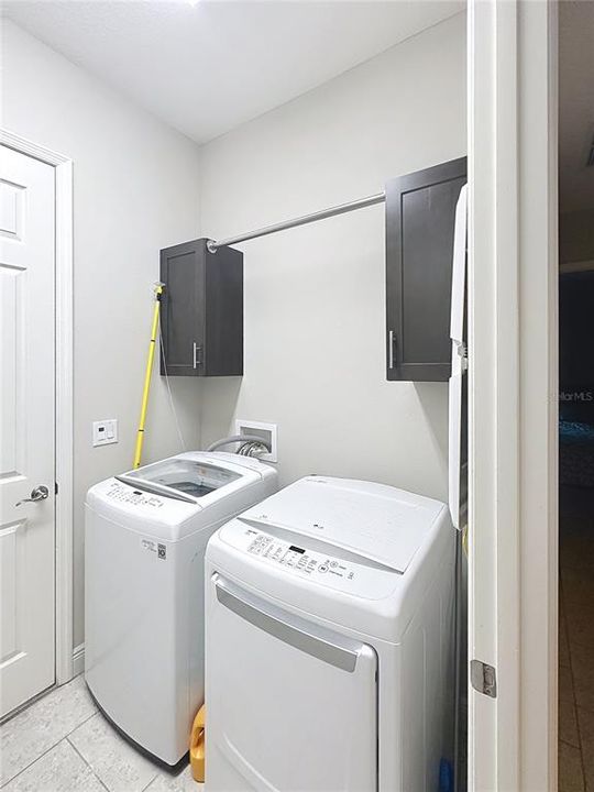 For Sale: $729,000 (4 beds, 3 baths, 2544 Square Feet)