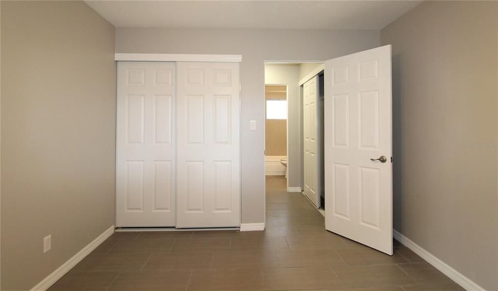 For Rent: $1,350 (1 beds, 1 baths, 560 Square Feet)