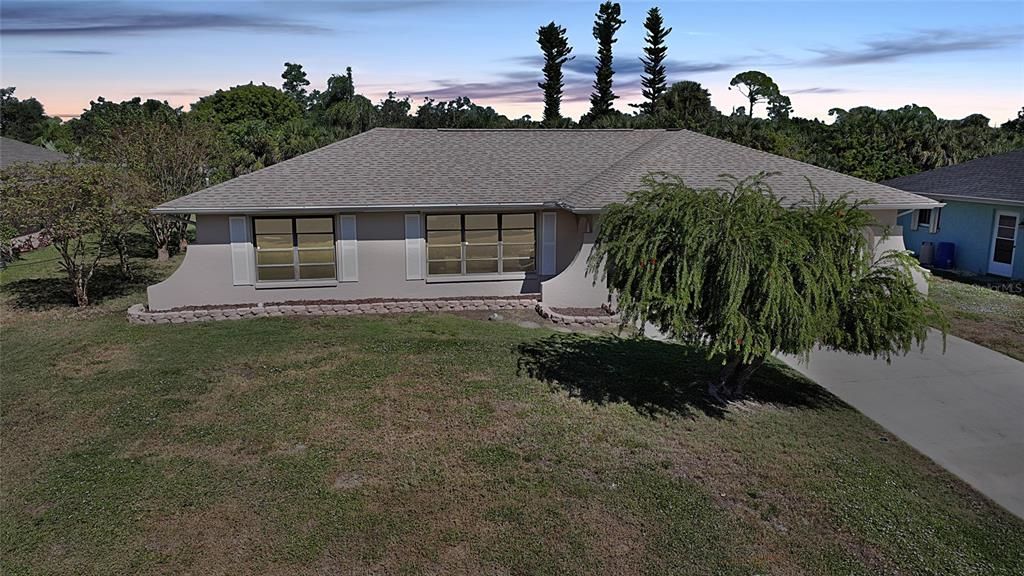 For Sale: $275,000 (2 beds, 2 baths, 1785 Square Feet)