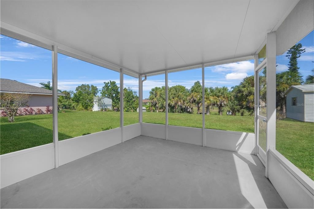 For Sale: $275,000 (2 beds, 2 baths, 1785 Square Feet)