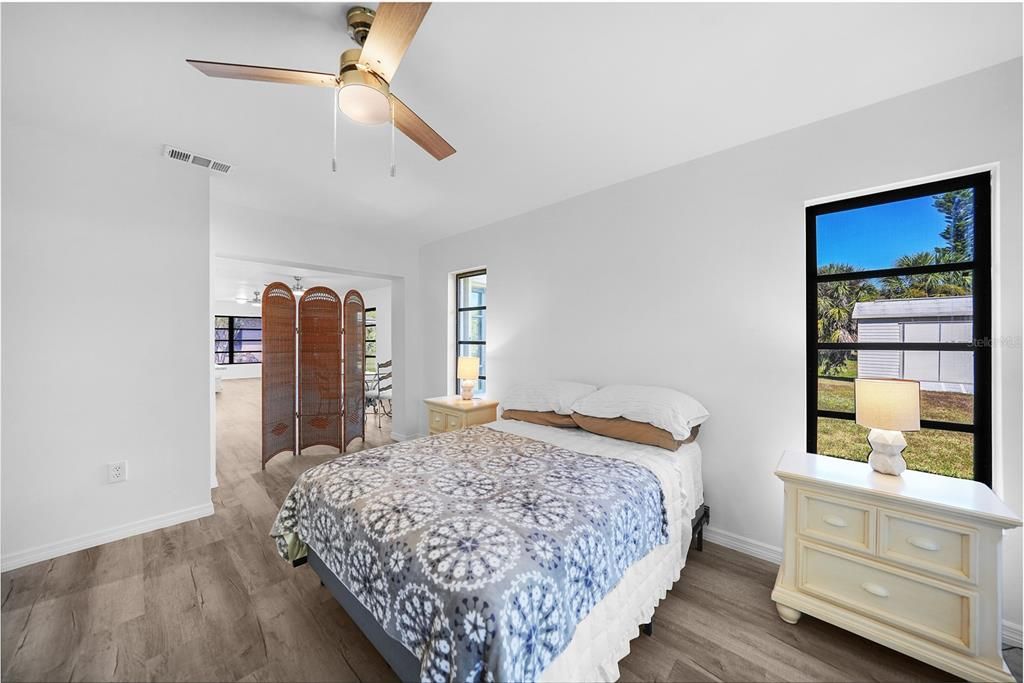 For Sale: $275,000 (2 beds, 2 baths, 1785 Square Feet)