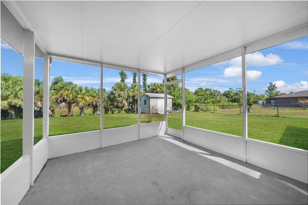 For Sale: $275,000 (2 beds, 2 baths, 1785 Square Feet)