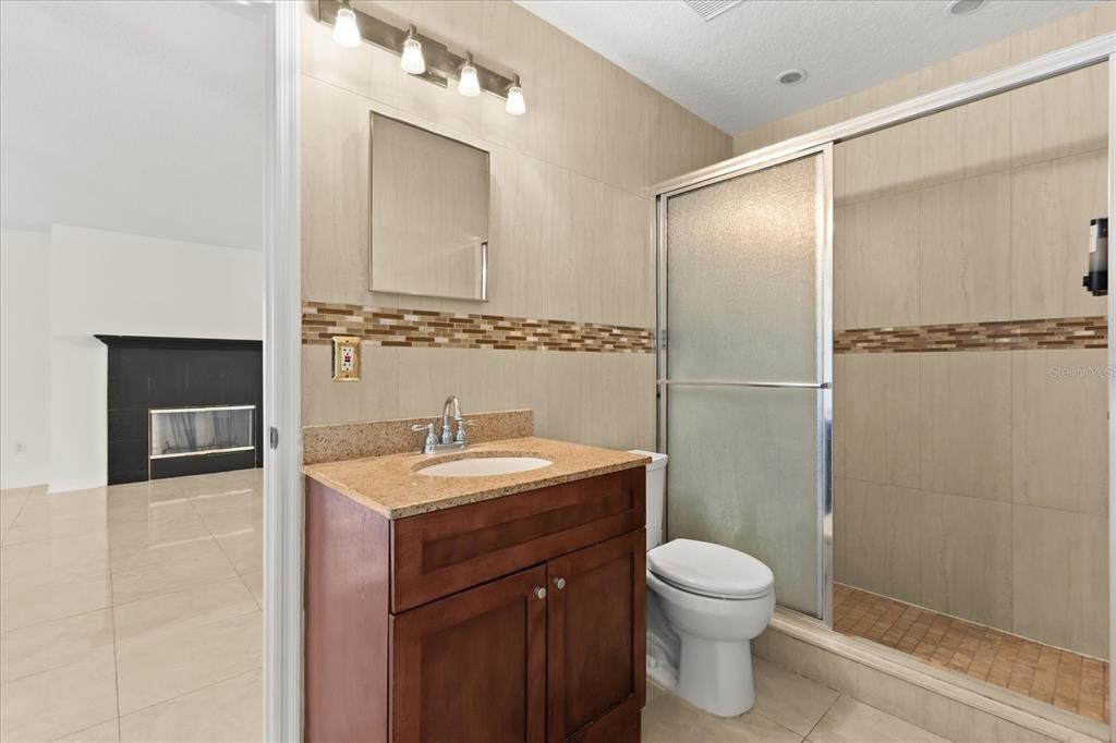 For Sale: $595,000 (6 beds, 4 baths, 3457 Square Feet)