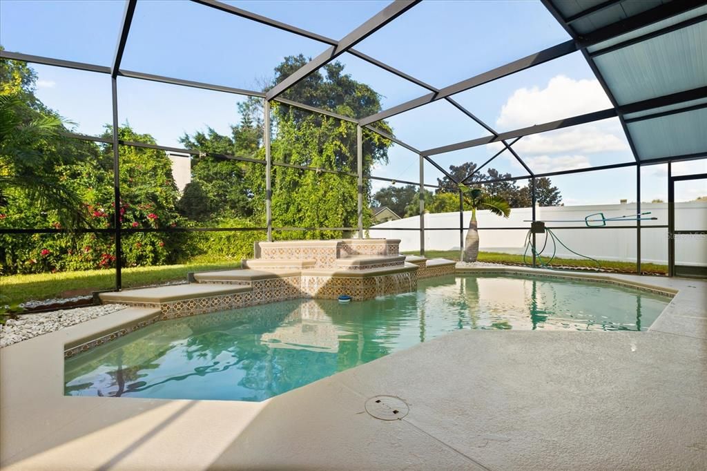 For Sale: $595,000 (6 beds, 4 baths, 3457 Square Feet)