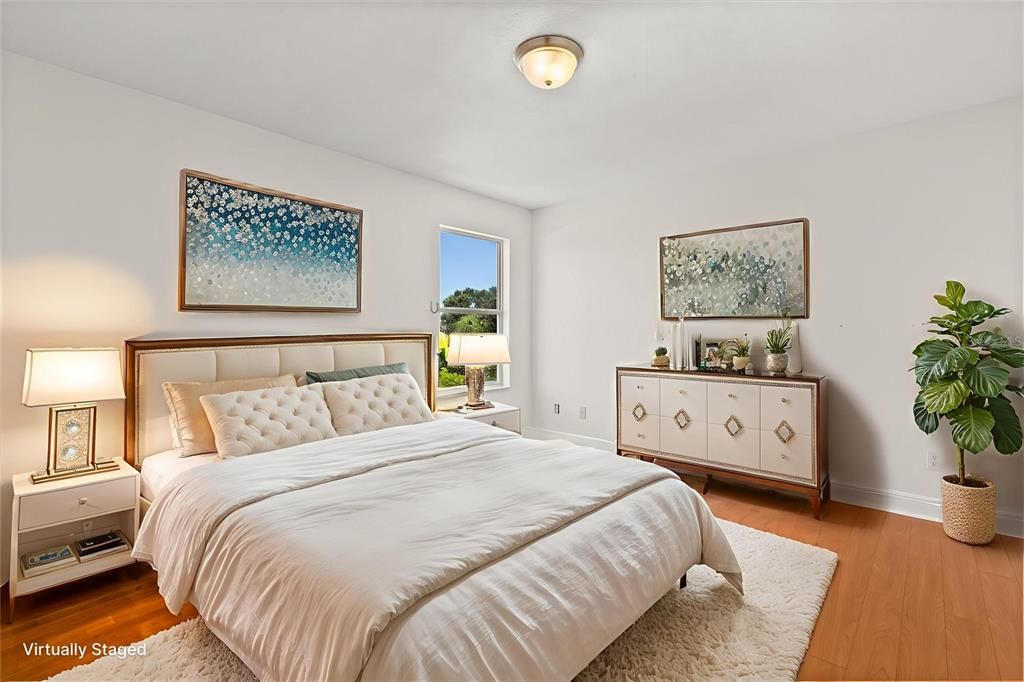 For Sale: $595,000 (6 beds, 4 baths, 3457 Square Feet)