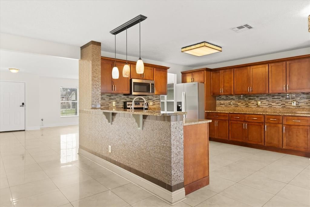 For Sale: $595,000 (6 beds, 4 baths, 3457 Square Feet)