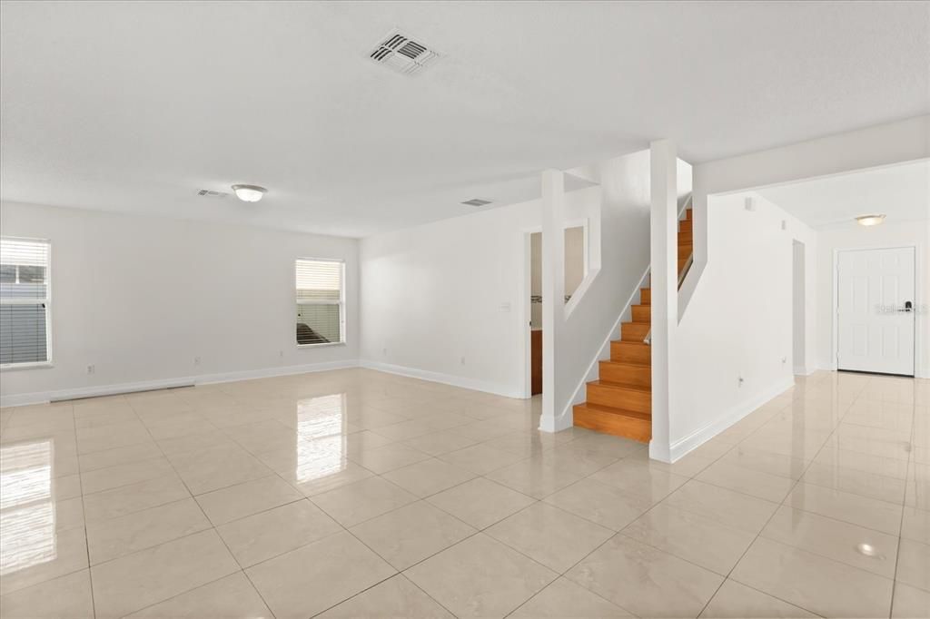 For Sale: $595,000 (6 beds, 4 baths, 3457 Square Feet)