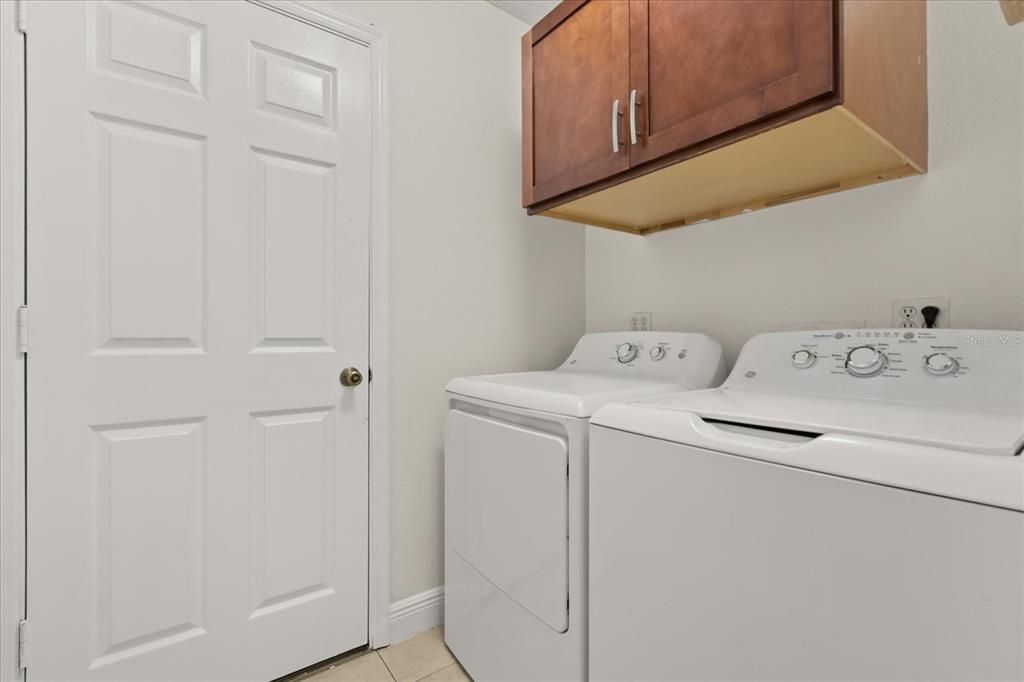 For Sale: $595,000 (6 beds, 4 baths, 3457 Square Feet)