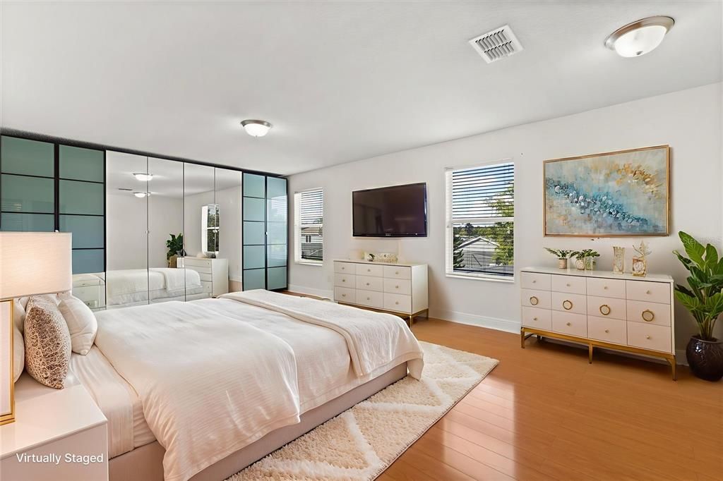 For Sale: $595,000 (6 beds, 4 baths, 3457 Square Feet)