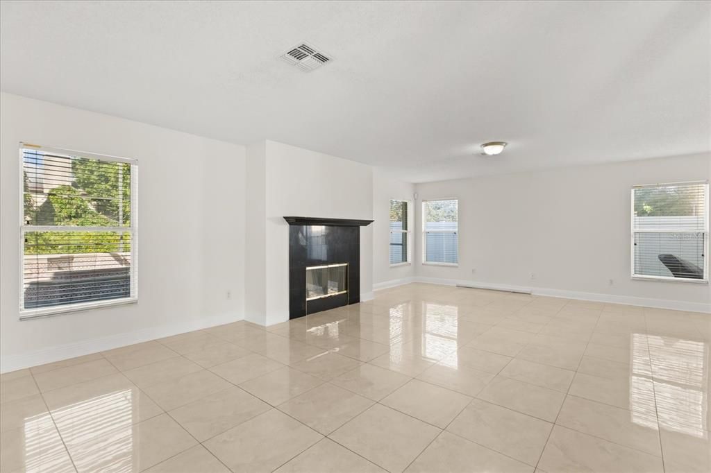 For Sale: $595,000 (6 beds, 4 baths, 3457 Square Feet)