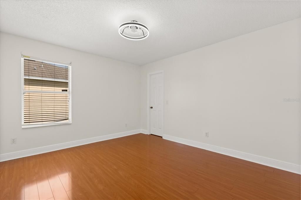 For Sale: $595,000 (6 beds, 4 baths, 3457 Square Feet)