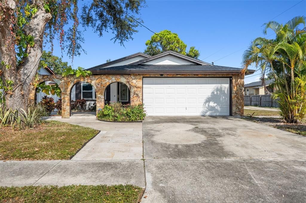 出租: $3,000 (3 贝兹, 2 浴室, 1559 平方英尺)