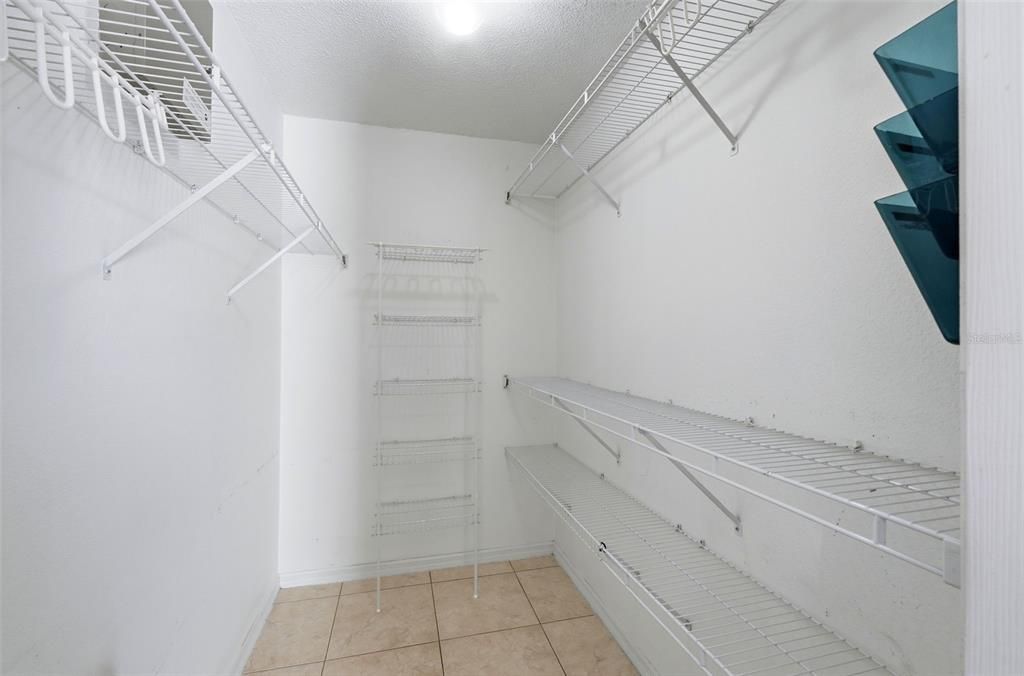 待售: $262,000 (3 贝兹, 2 浴室, 1435 平方英尺)