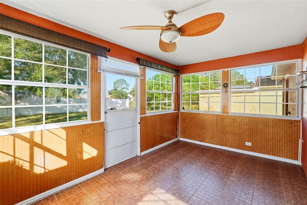 待售: $262,000 (3 贝兹, 2 浴室, 1435 平方英尺)