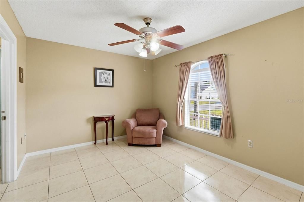 待售: $262,000 (3 贝兹, 2 浴室, 1435 平方英尺)