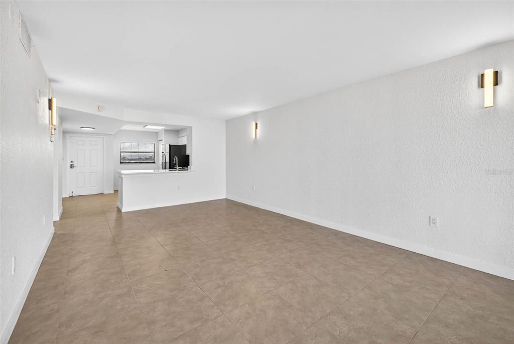 For Sale: $249,900 (2 beds, 2 baths, 960 Square Feet)