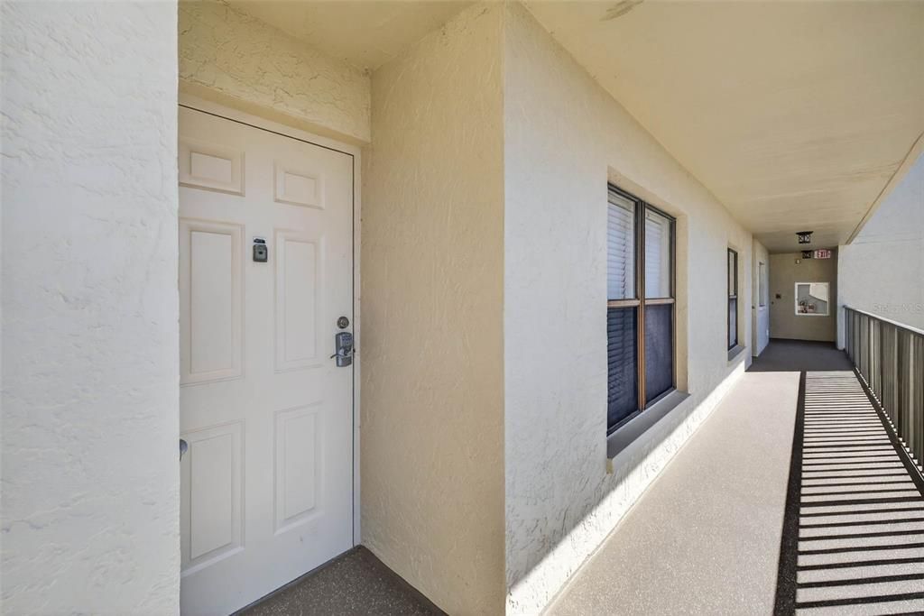 For Sale: $249,900 (2 beds, 2 baths, 960 Square Feet)