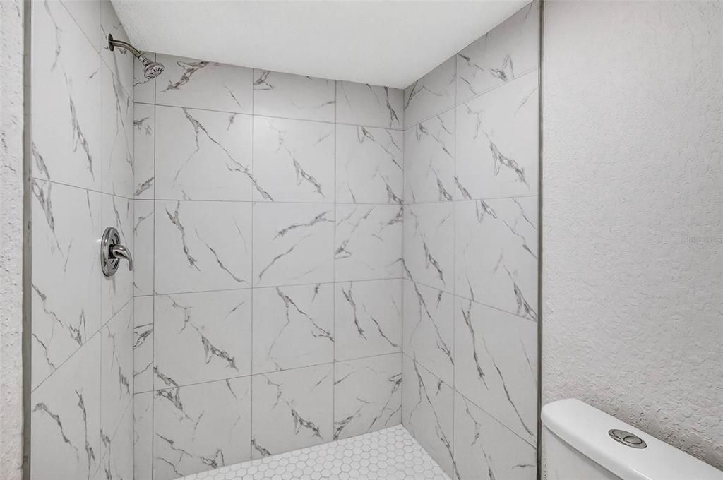 For Sale: $249,900 (2 beds, 2 baths, 960 Square Feet)