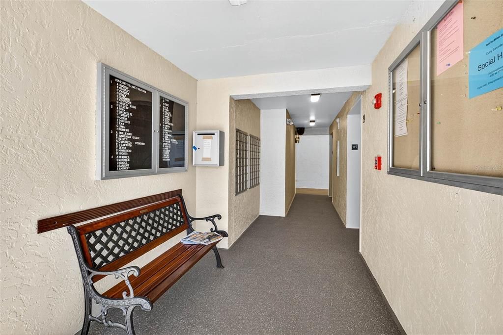 For Sale: $249,900 (2 beds, 2 baths, 960 Square Feet)