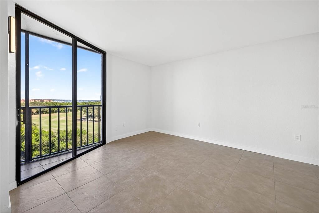 For Sale: $249,900 (2 beds, 2 baths, 960 Square Feet)