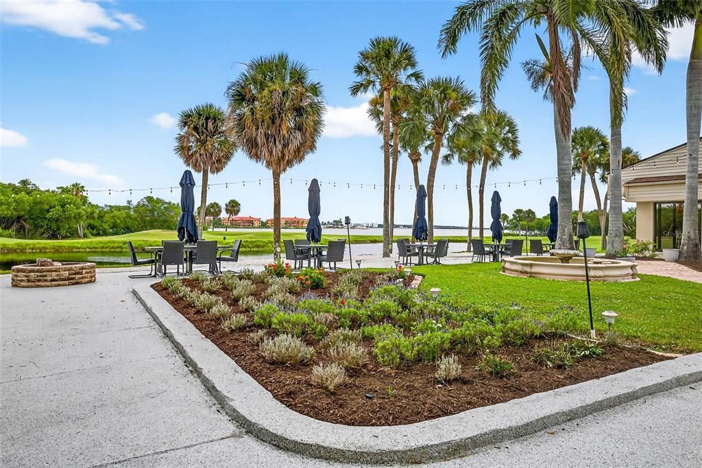 For Sale: $249,900 (2 beds, 2 baths, 960 Square Feet)