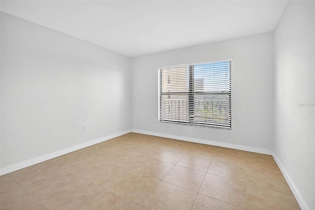 For Sale: $249,900 (2 beds, 2 baths, 960 Square Feet)