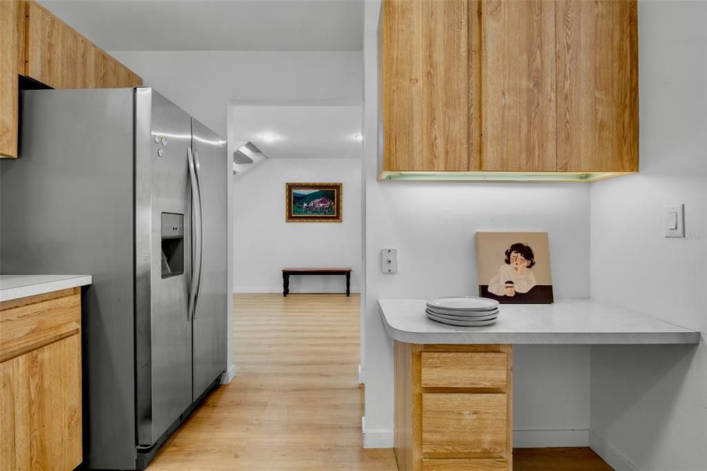 На продажу: $320,000 (2 спален, 2 ванн, 1432 Квадратных фут)