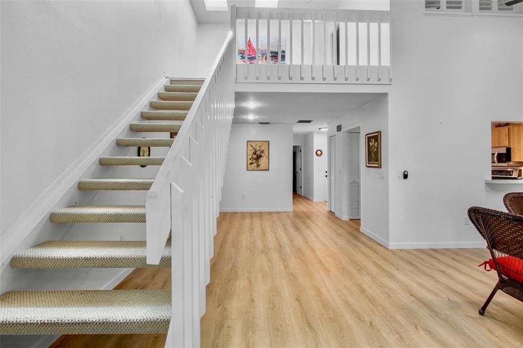 На продажу: $320,000 (2 спален, 2 ванн, 1432 Квадратных фут)