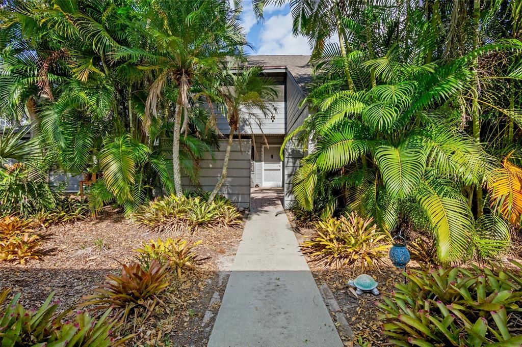 На продажу: $320,000 (2 спален, 2 ванн, 1432 Квадратных фут)