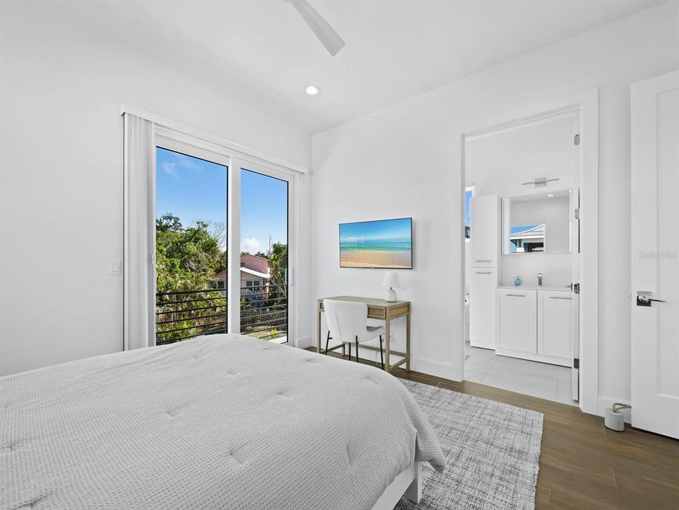 En Venta: $2,799,000 (4 camas, 4 baños, 2848 Pies cuadrados)