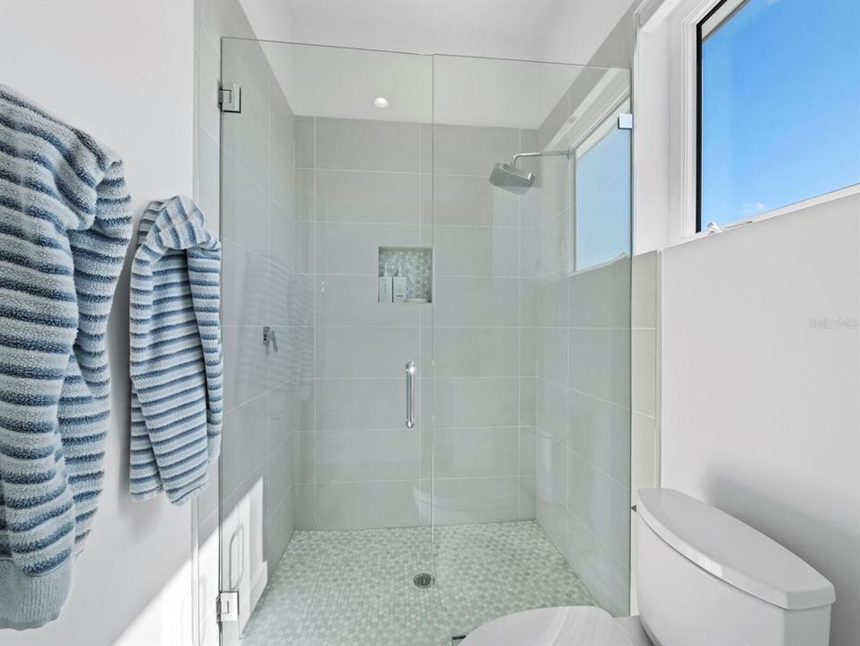 En Venta: $2,799,000 (4 camas, 4 baños, 2848 Pies cuadrados)