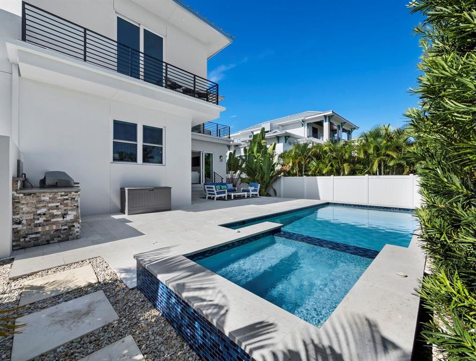 En Venta: $2,799,000 (4 camas, 4 baños, 2848 Pies cuadrados)