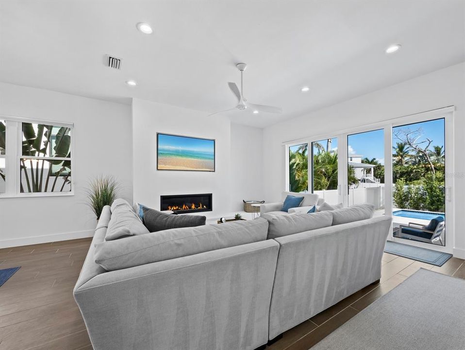 En Venta: $2,799,000 (4 camas, 4 baños, 2848 Pies cuadrados)