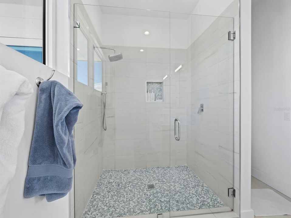 En Venta: $2,799,000 (4 camas, 4 baños, 2848 Pies cuadrados)