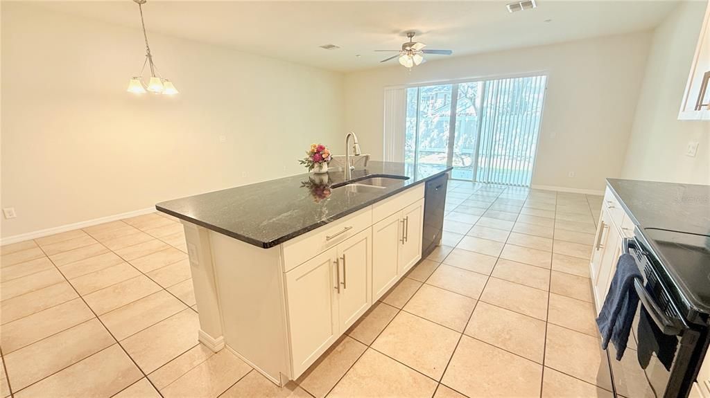 For Sale: $359,500 (3 beds, 3 baths, 1872 Square Feet)