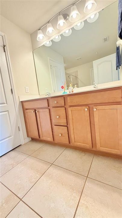 For Sale: $359,500 (3 beds, 3 baths, 1872 Square Feet)