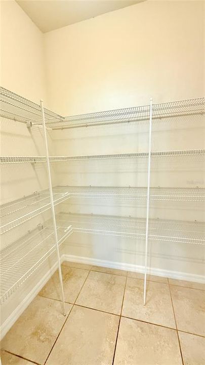 For Sale: $359,500 (3 beds, 3 baths, 1872 Square Feet)