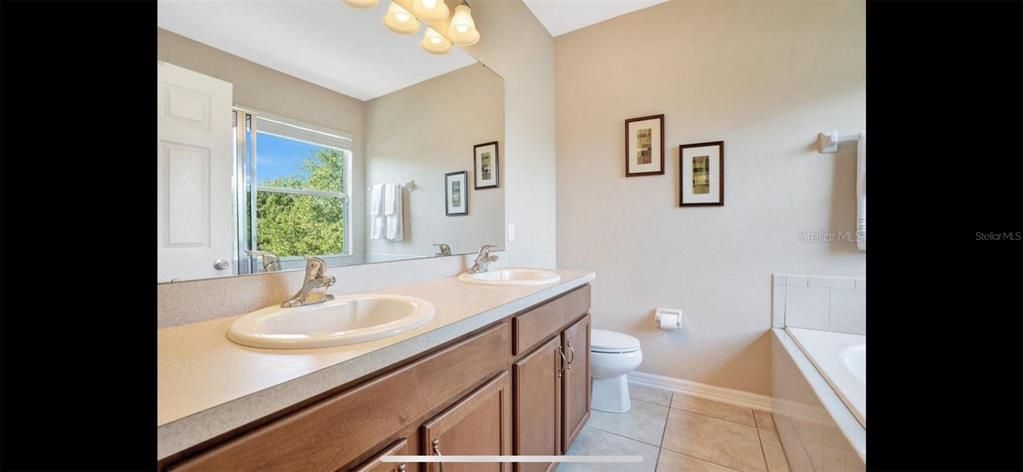 出租: $3,000 (3 贝兹, 2 浴室, 1852 平方英尺)