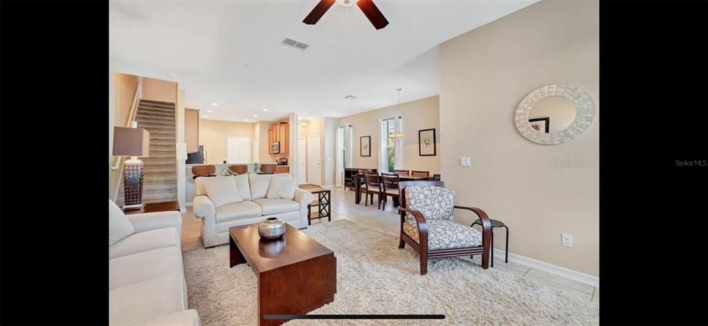 出租: $3,000 (3 贝兹, 2 浴室, 1852 平方英尺)