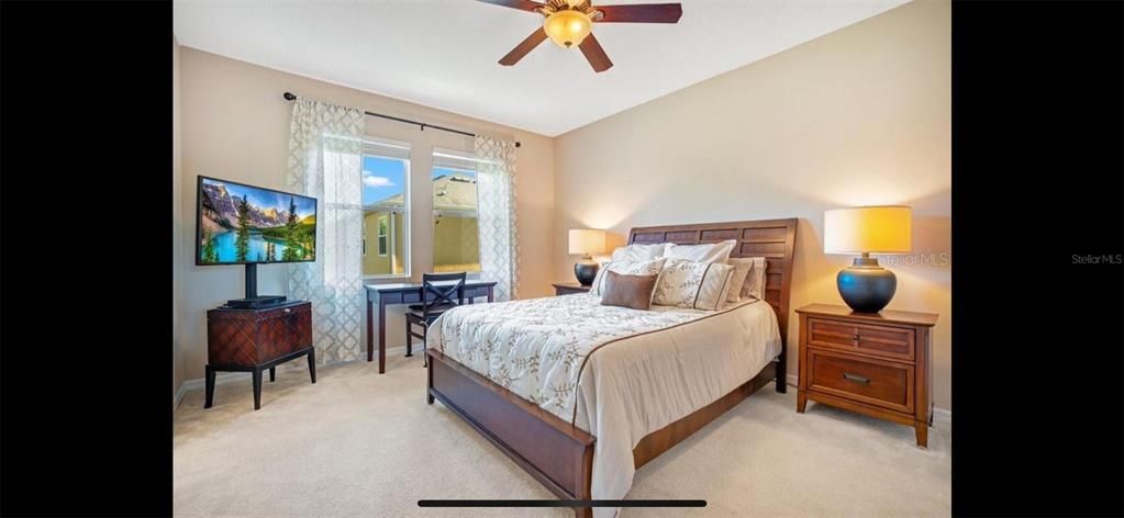 出租: $3,000 (3 贝兹, 2 浴室, 1852 平方英尺)