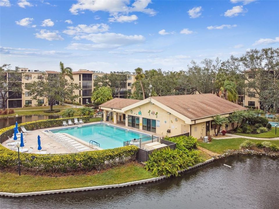 For Sale: $119,000 (1 beds, 1 baths, 924 Square Feet)